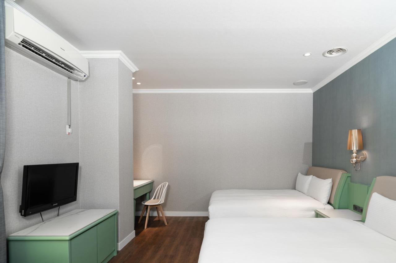 Yilan Fu Hsiang Hotel מראה חיצוני תמונה
